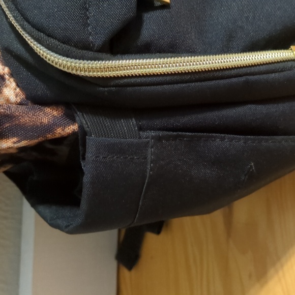 Leopard Backpack - Picture 3 of 6